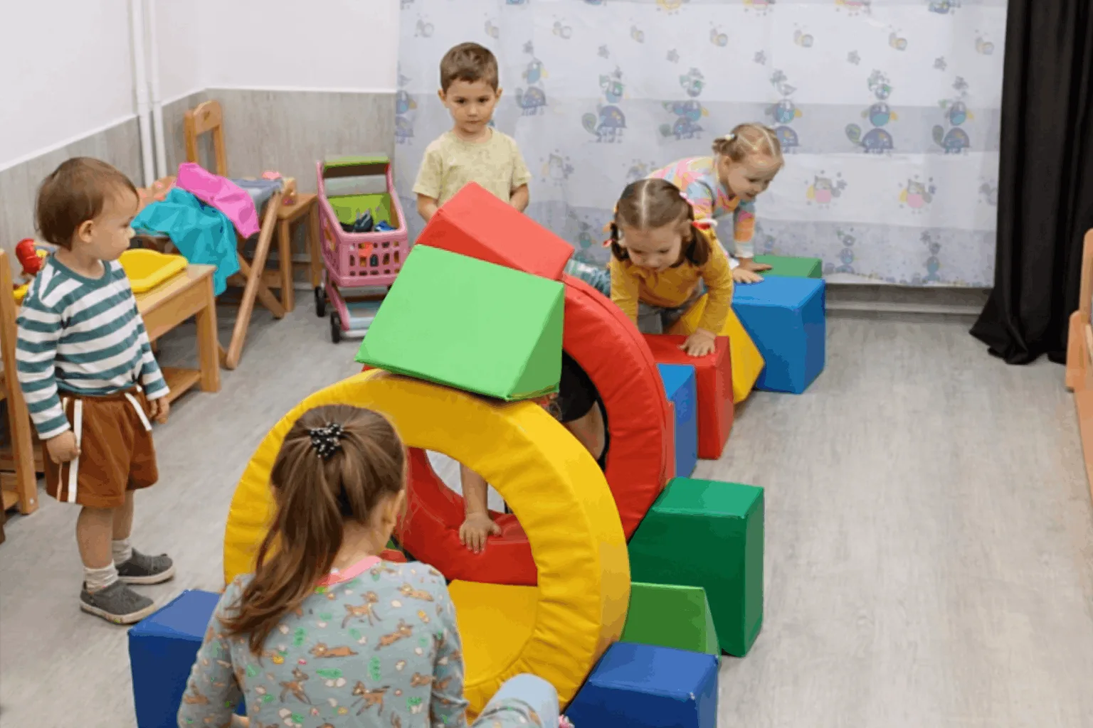 Коммуникация и социализация — занятие для детей