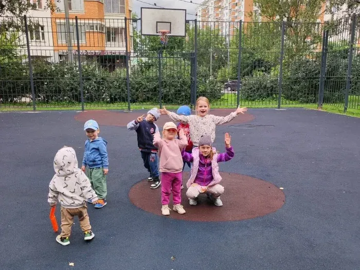 Прогулки на свежем воздухе — занятия для детей